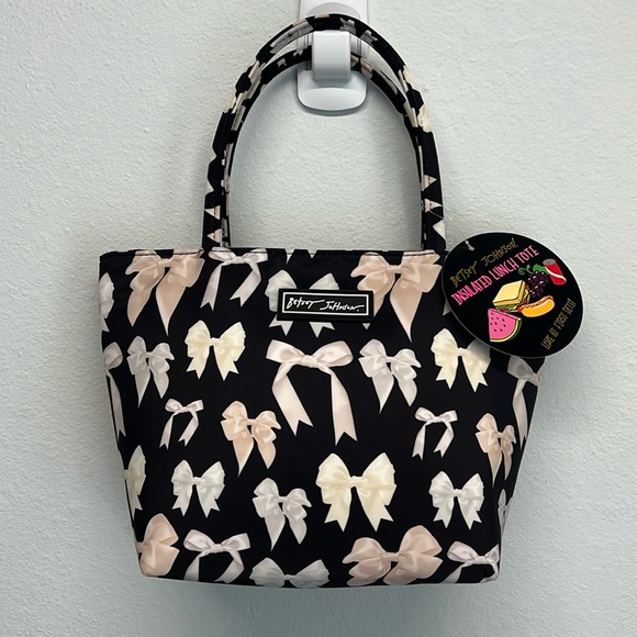 🎀 Betsey Johnson Black w/ Pink, Cream & Light Yellow Bows Insulated Lunch Bag 💕 - Picture 1 of 6